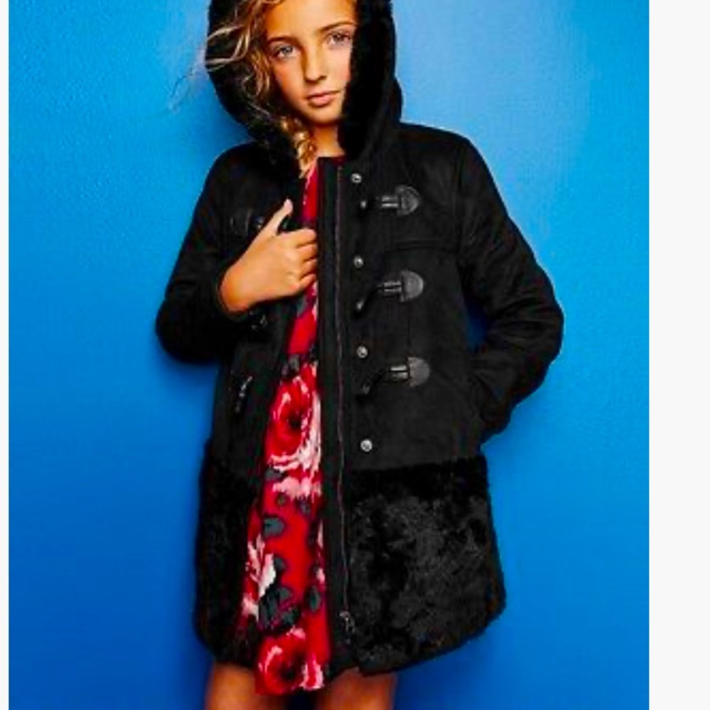 Girls black toggle coat with faux fur